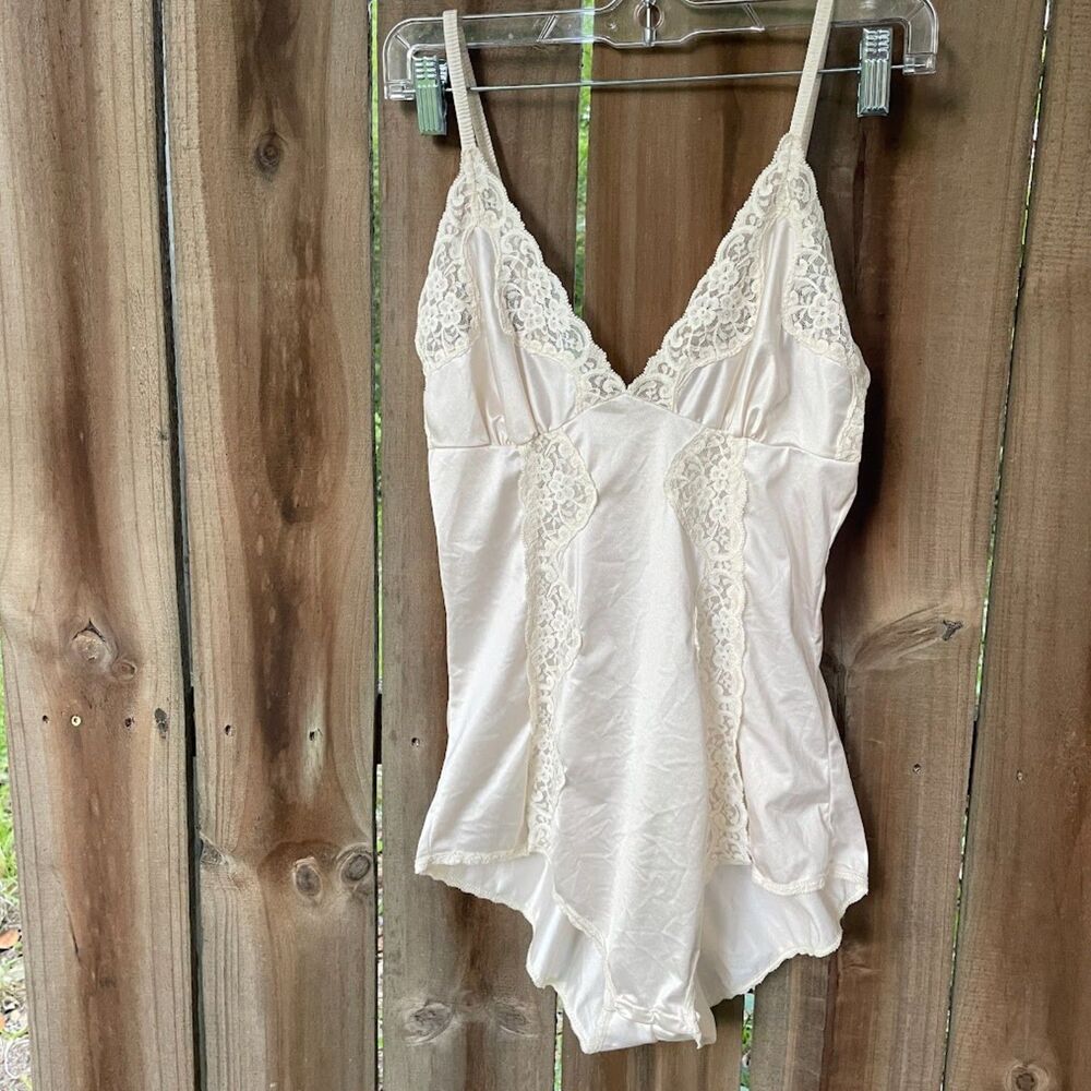 Vintage BLUSH Brand Nylon Lace Insert Trim High Cut TEDDY S